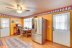 Forest-view Sanctuary: 40 Mi to Big Bear Resort!