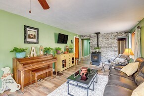 Forest-view Sanctuary: 40 Mi to Big Bear Resort!