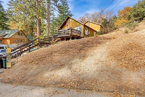 Forest-view Sanctuary: 40 Mi to Big Bear Resort!