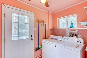 Forest-view Sanctuary: 40 Mi to Big Bear Resort!