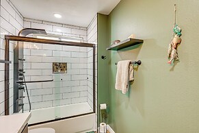 Forest-view Sanctuary: 40 Mi to Big Bear Resort!