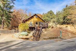 Forest-view Sanctuary: 40 Mi to Big Bear Resort!