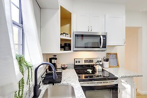 1 Mi to Dtwn Macon: Cozy Home w/ Fenced Yard