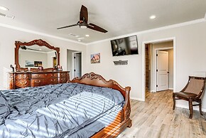 Fenced Yard: Modern Barndominium in Amarillo!