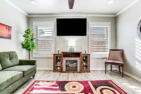 Fenced Yard: Modern Barndominium in Amarillo!