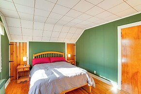 Quiet Country Living: Farmhouse Apt Near Hudson!