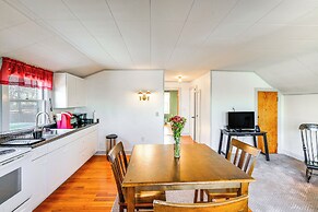 Quiet Country Living: Farmhouse Apt Near Hudson!