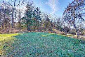 Quiet Country Living: Farmhouse Apt Near Hudson!