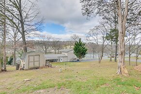 Apt w/ Lake Views - Day Trip to Virginia Tech!