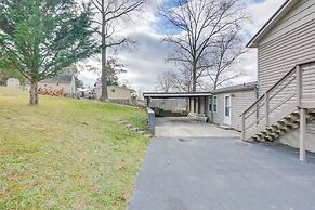 Apt w/ Lake Views - Day Trip to Virginia Tech!