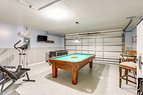 16 Mi to Disney: Home w/ Game Room & Pool