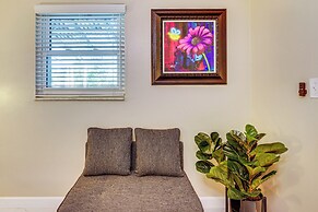 Peaceful Loxahatchee Apartment w/ Covered Porch