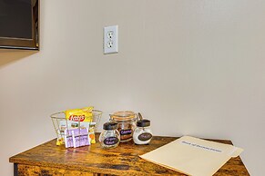 Peaceful Loxahatchee Apartment w/ Covered Porch