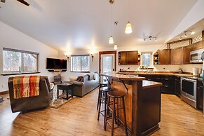 Denali Basecamp: Cozy Talkeetna Chalet w/ Fire Pit