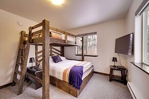 Denali Basecamp: Cozy Talkeetna Chalet w/ Fire Pit