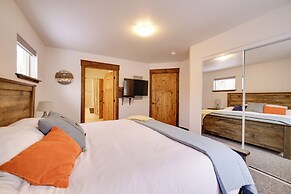 Denali Basecamp: Cozy Talkeetna Chalet w/ Fire Pit