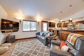 Denali Basecamp: Cozy Talkeetna Chalet w/ Fire Pit