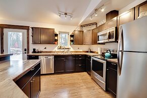 Denali Basecamp: Cozy Talkeetna Chalet w/ Fire Pit