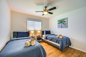 BBQ & Boat Dock: Canal-front Home in Cape Coral!