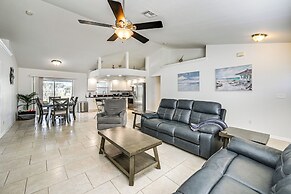 BBQ & Boat Dock: Canal-front Home in Cape Coral!