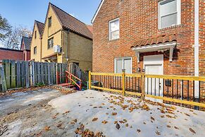 6 Mi to Downtown - Spacious Home in Pittsburgh!