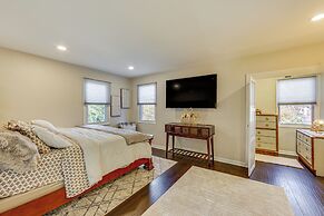 6 Mi to Downtown - Spacious Home in Pittsburgh!