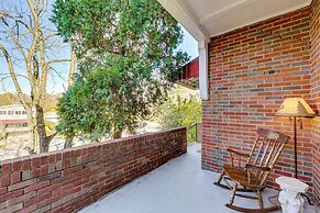 6 Mi to Downtown - Spacious Home in Pittsburgh!