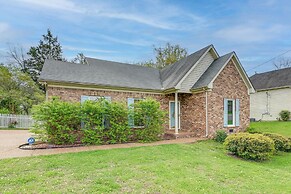 18 Mi to Nashville: Home w/ Patio in Old Hickory
