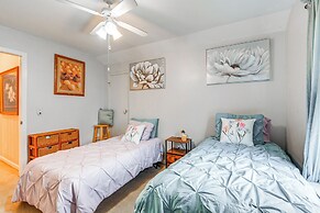 18 Mi to Nashville: Home w/ Patio in Old Hickory