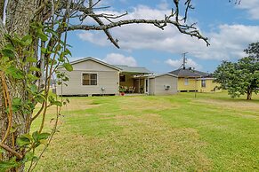 2 Mi to Nicholls State University: Home w/ Yard