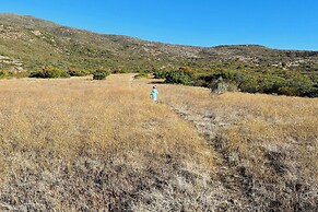 Unique Stay: Alpine 'mariposa Farmhouse' w/ Views!