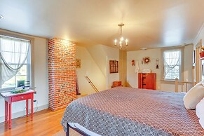 3 Mi to Dtwn: Charming Farmhouse in Mount Joy!