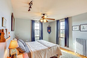 3 Mi to Dtwn: Charming Farmhouse in Mount Joy!