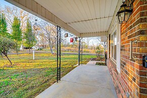 2 Mi to Lake Cumberland Access: Home w/ Grill