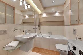 See Smile by Grand Apartments