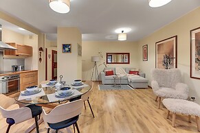 See Smile by Grand Apartments