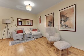 See Smile by Grand Apartments