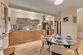 See Smile by Grand Apartments