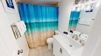 Emerald Towers 904 2 Bedroom Condo