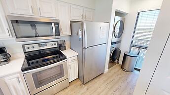 Emerald Towers 904 2 Bedroom Condo