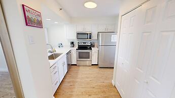 Emerald Towers 904 2 Bedroom Condo