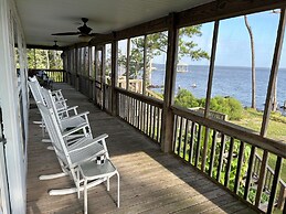 Bayside Bungalow 9531 3 Bedroom Home