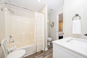 Bayside Bungalow 9531 3 Bedroom Home