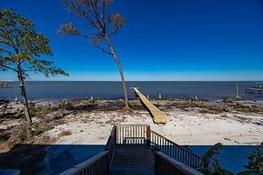 Bayside Bungalow 9531 3 Bedroom Home
