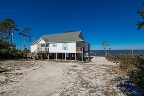 Bayside Bungalow 9531 3 Bedroom Home