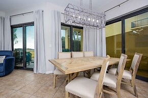 Phoenix V 001 3 Bedroom Condo