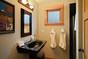 28 Big Leaf 3 Bedroom Home