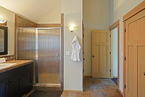 28 Big Leaf 3 Bedroom Home