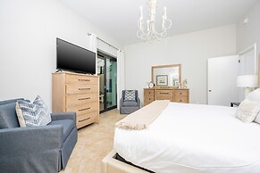 Phoenix V 001 3 Bedroom Condo