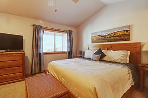 727b Meadow Creek 2 Bedroom Townhouse